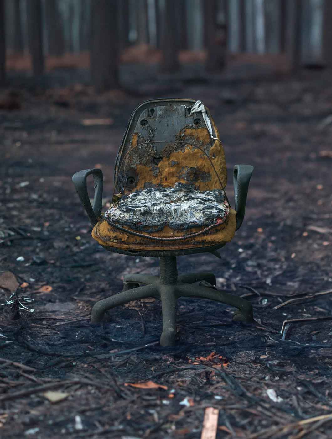 incendie chaise bureau calcinee